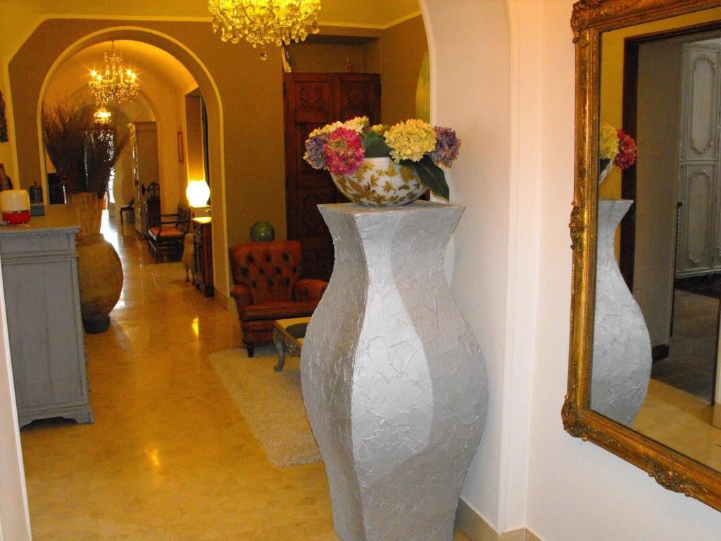 B&B Del Piazzo Биелла Экстерьер фото